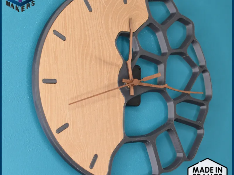 Voronoi design wall clock
