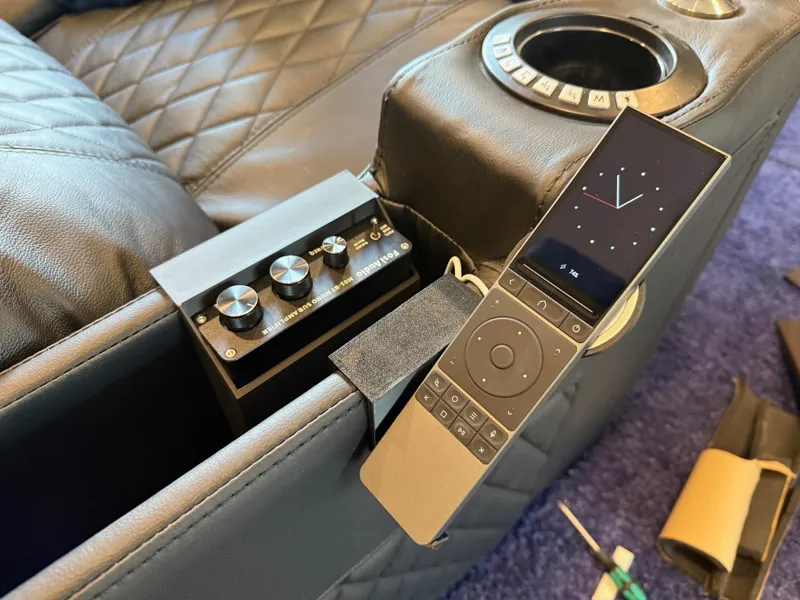 Fosi Audio M01-BT sub amp seat mount