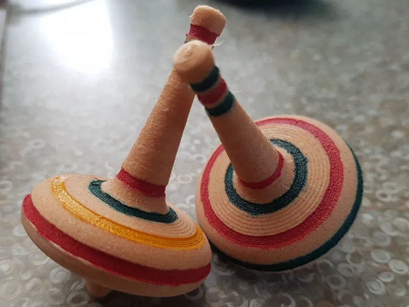 Classic Wooden Top