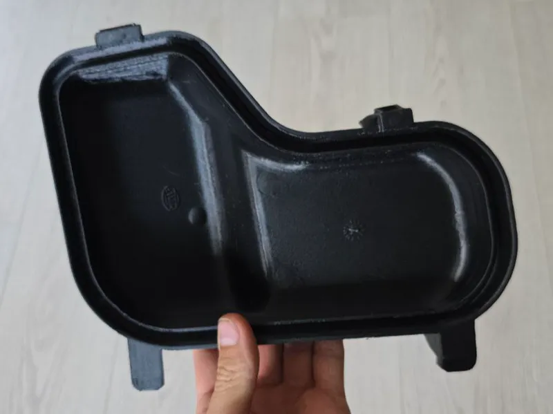 Mercedes Vito 639 headlight cover