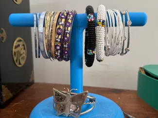 bracelet stand
