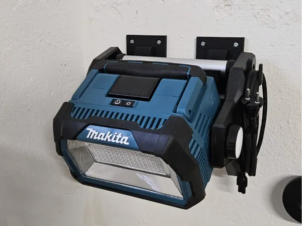 Support pour projecteur LED Makita DML809