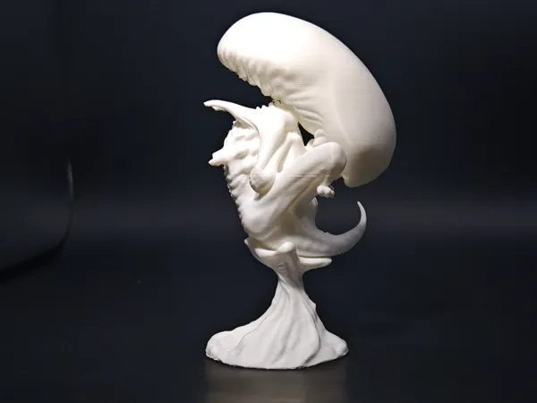Figurine bébé Alien