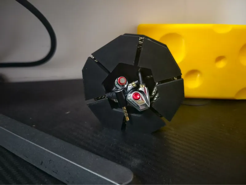 可用作摆件的入耳机绕线盘