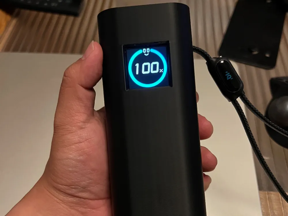 ANKER Power Bank with Built-in Cable Protective Case - Free 3D