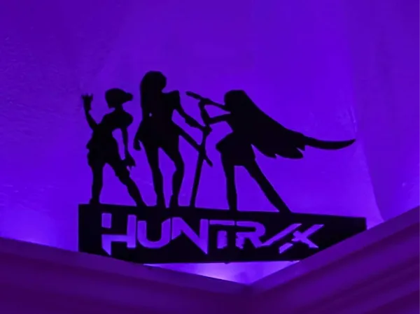 Coin de porte Huntr/x - K-pop Demon Hunters (droit)