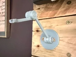 Dummy 13 Locking Stand Wall Mount