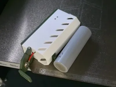 Swappable Power Bank (First Version) supports 21700 battery