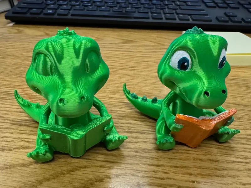 Sitting, reading gator