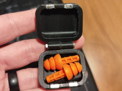 Rounded Magnetic Earplug Holder
