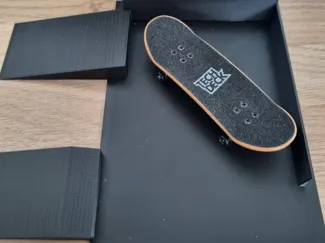 Skate ramp