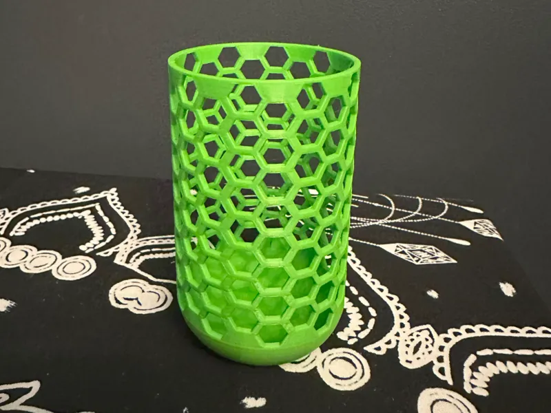 Honeycomb Pen Holder – Cylindrical