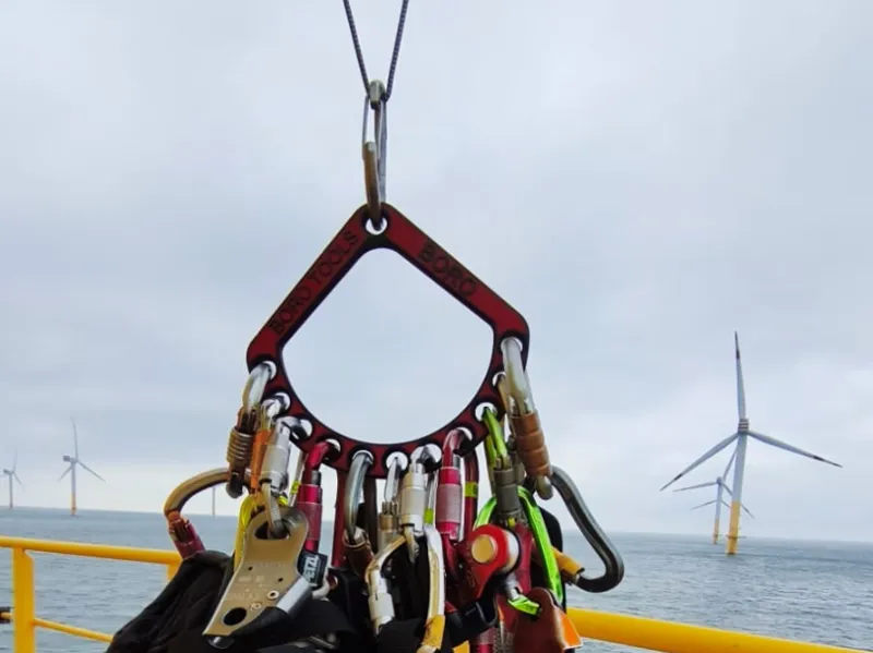 hanger for mountaineering equipment