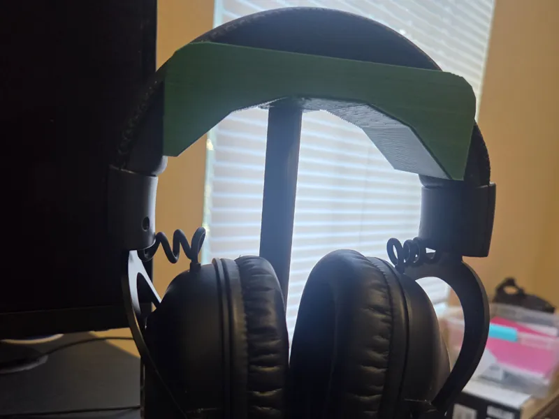 Headphone stand