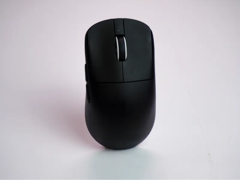 Invisible mouse stand for VGN R1 SE