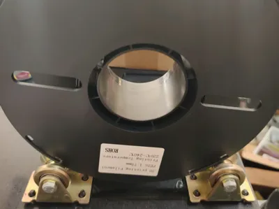 Ultra-smooth spool base