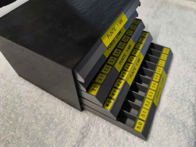 Cassettiera punte