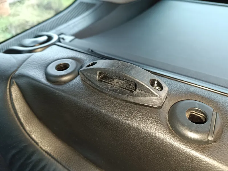 Porsche Cayenne 9PA - Rear seat support
