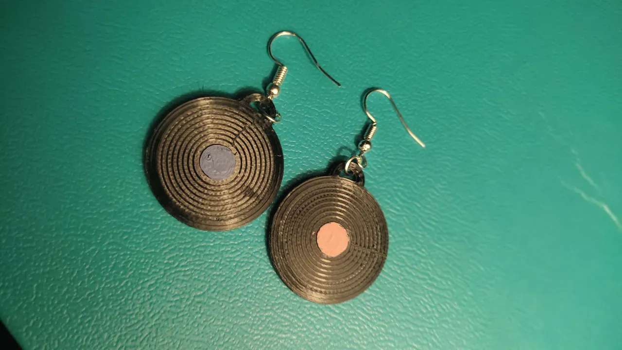 Vinyl Record earrings (made for fdm printers) view 2