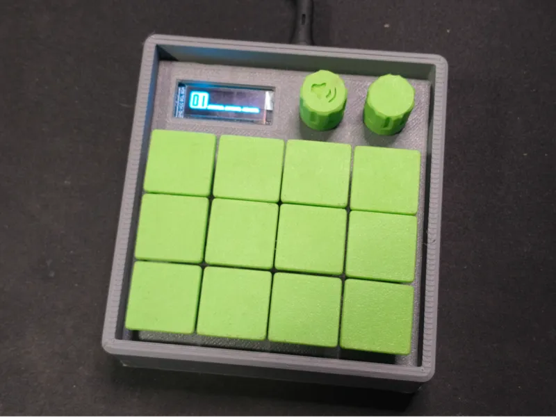 DIY  Handwired 4x3 Macropad with OLED & Encoders