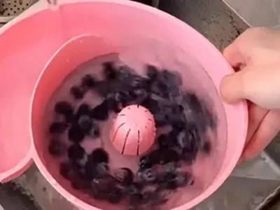 Rotating colander - Washing fruits