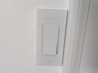 Narrow light switch cover