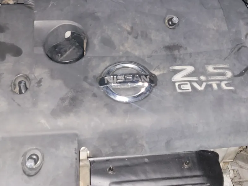 02-06 Nissan Altima 2.5L engine cover screw