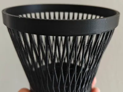 Desk basket