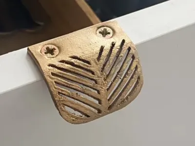 Leaf door handle