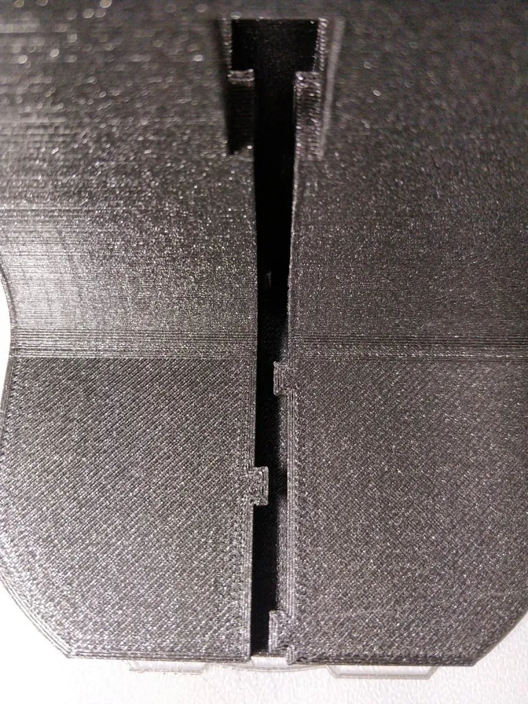 OnePlus 5T with Spigen Rugged Armor dock
