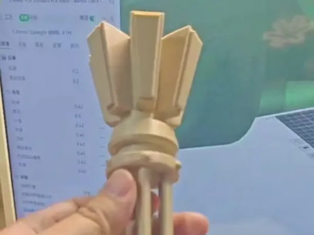 光棱塔