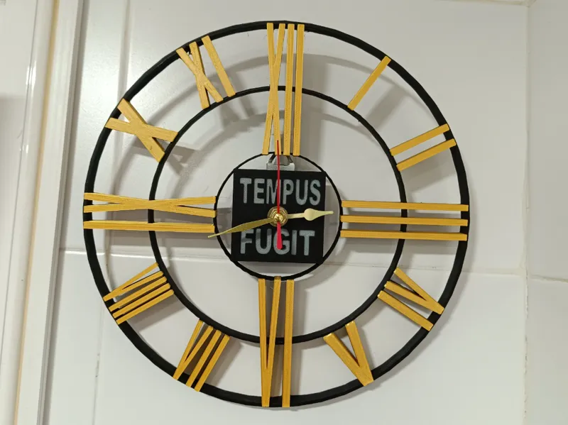 Tempus-Fugit wall clock