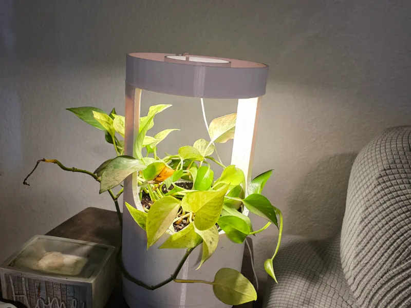 8 Inch Planter with space for grow light