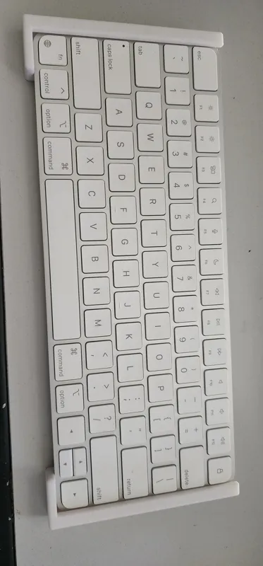 Apple Keyboard Wall Mount (New Style Keyboard)