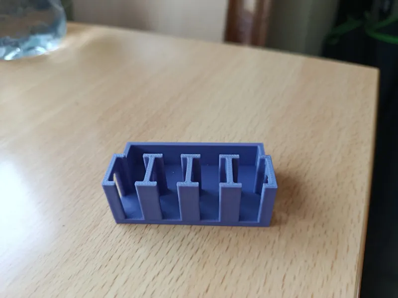 Cuvette holder with support for lids