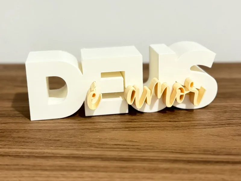 Deus é amor.
