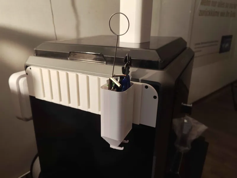 Sidebar toolholder