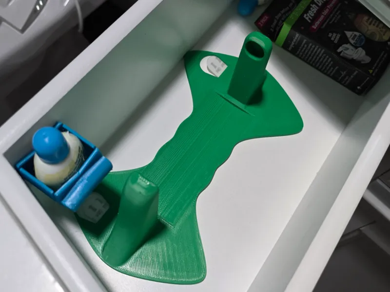 Command Strip TP holder