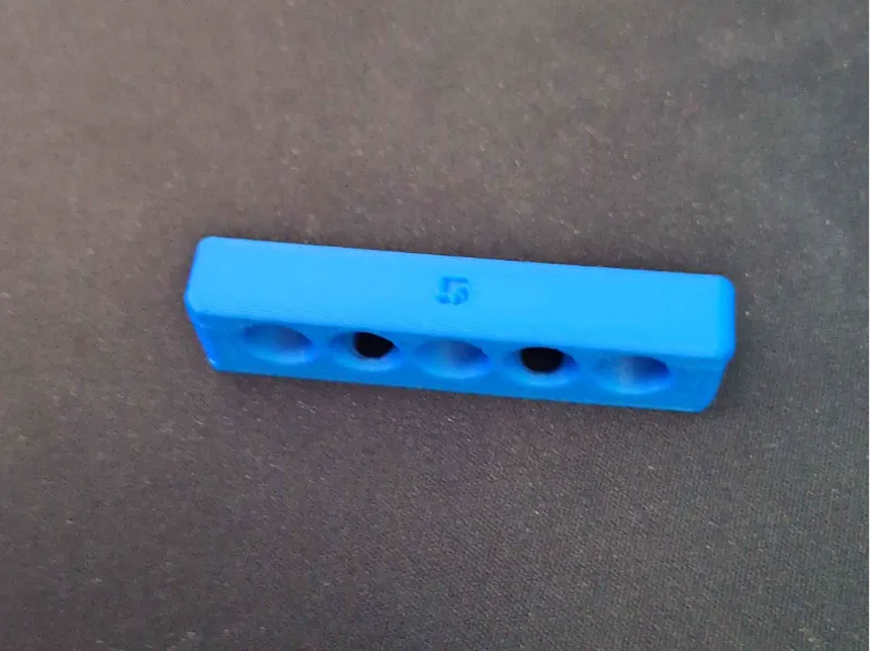 Desk cable managment clip for 5 cables