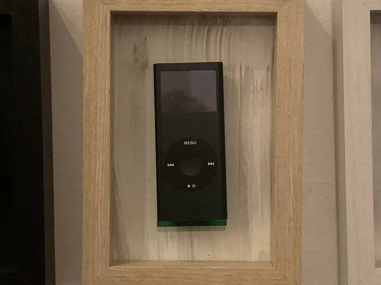 iPod nano 2g wallmount
