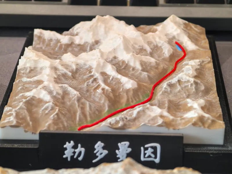 勒多曼因徒步轨迹山体模型