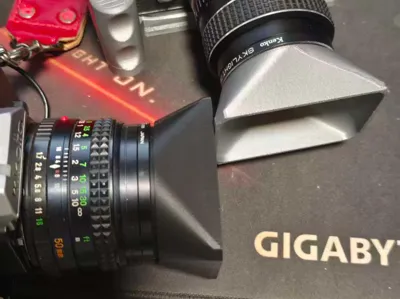 Threaded Square Lens Hood