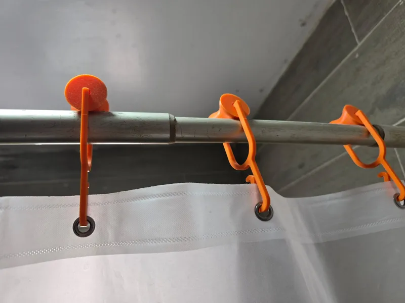 Gancho para cortina de baño larga