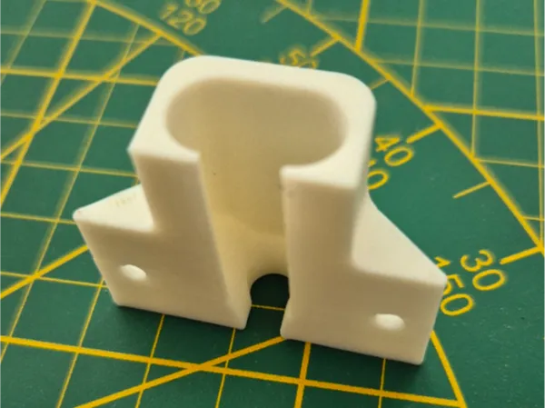 Support USB sous plan de bureau
