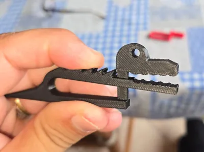 crocodile clip
