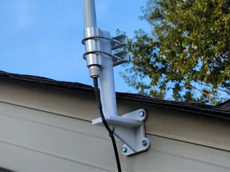 Dual Band UHF/VHF Base Station Antenna Mount