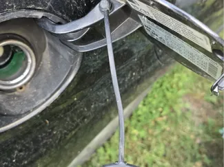 seat ibiza fuel cap holder