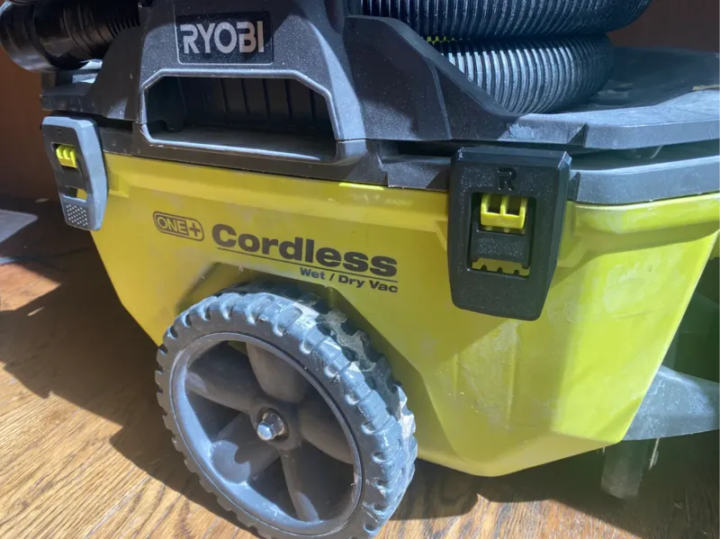 Ryobi P770 Wet/Dry Vac Replacement Latch
