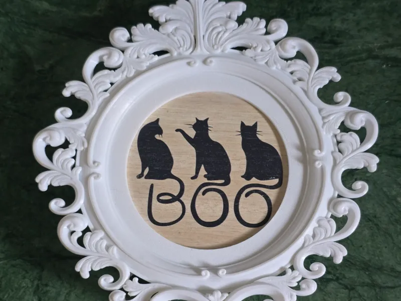 Candle lid frame display