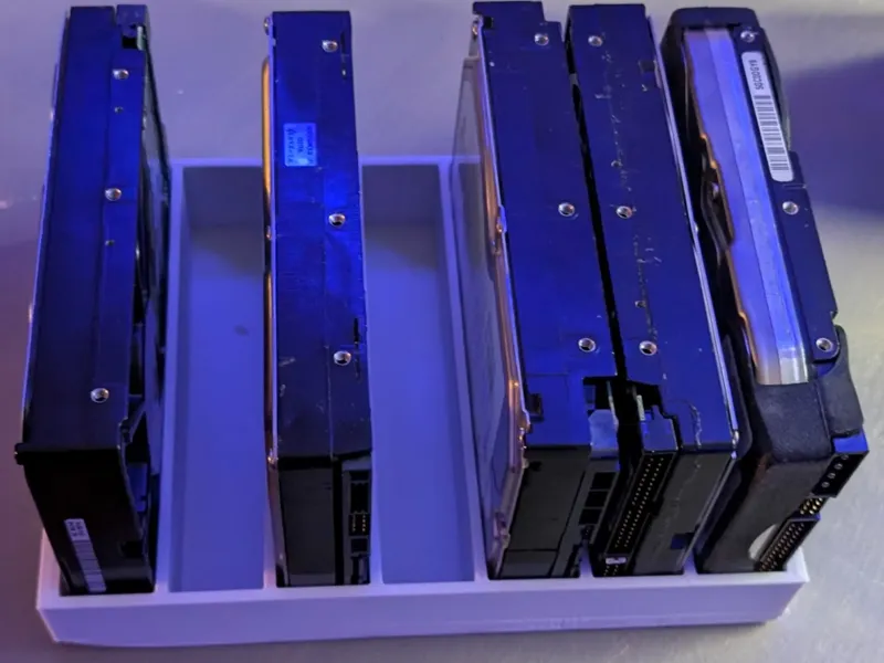 HDD Storagebox für 7 3,5" Festplatten